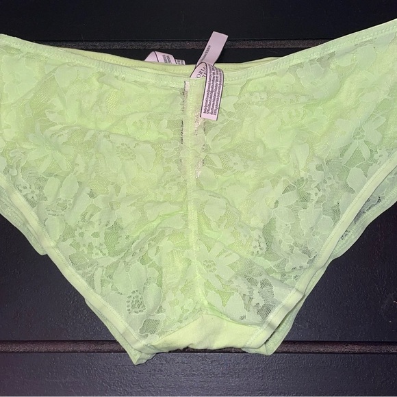 Nwt vs bundle - Picture 2 of 5